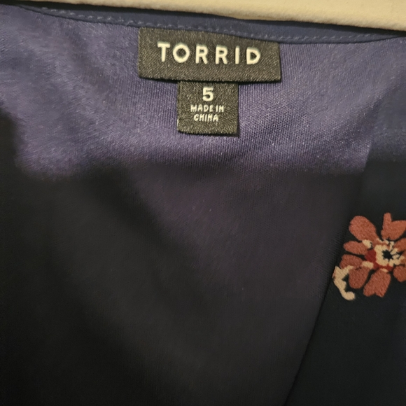 Torrid Dark Blue Dress with Paisley Accents 5 5X 28 - Picture 4 of 4